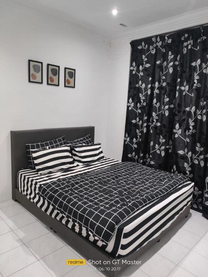 Naurah Homestay 숭가이페타니 외부 사진