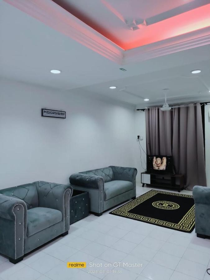 Naurah Homestay 숭가이페타니 외부 사진