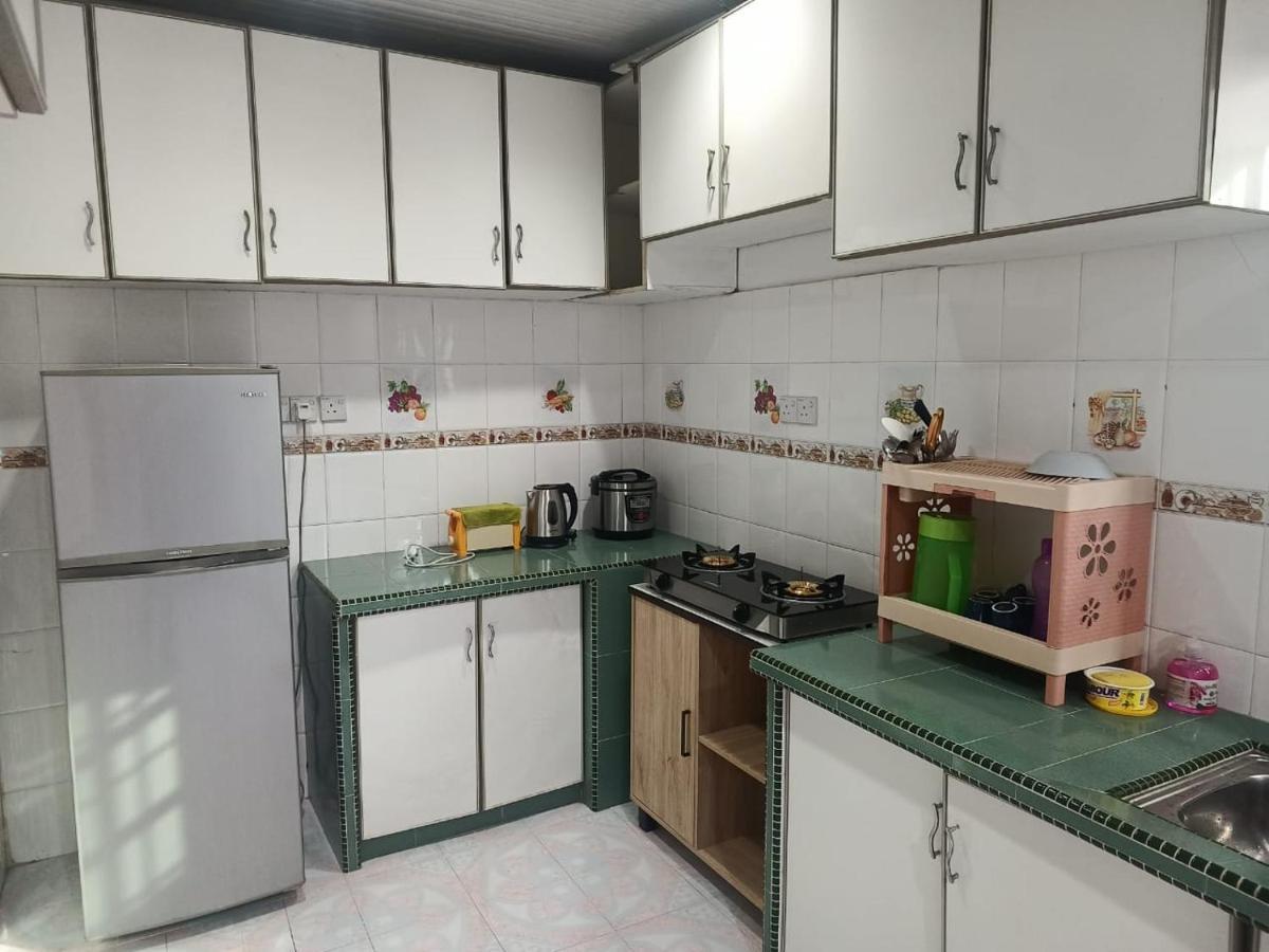 Naurah Homestay 숭가이페타니 외부 사진