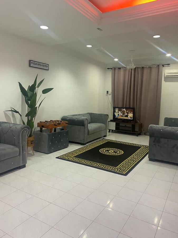 Naurah Homestay 숭가이페타니 외부 사진